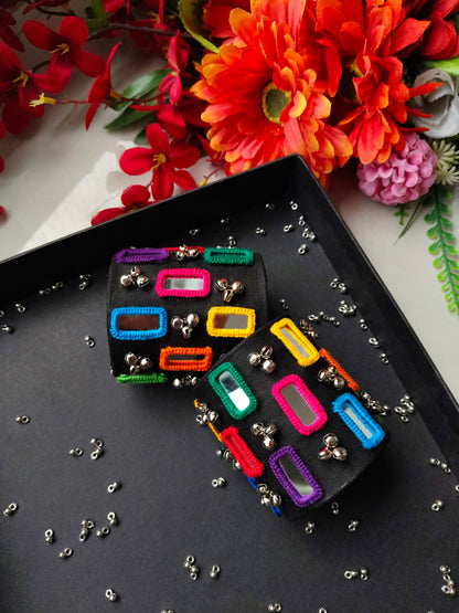 Mirror Handcuff (black)